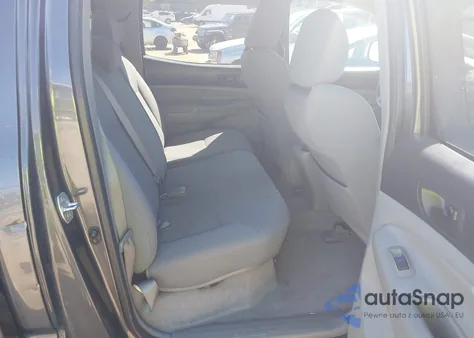 2011 Toyota Tacoma Base V6 z USA, uszkodzony, nr VIN 3TMLU4EN3BM058133